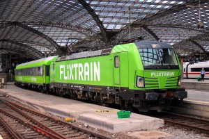 Flixtrain_Departing_Köln_Hbf.jpg