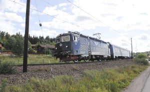 sj-rc6-1341-auf-strecke-1031701.jpg