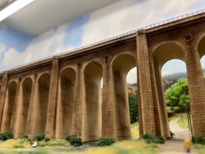 Das Viadukt von Altenbeken im Modell (1zu220shop).