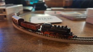 Zum Schluss noch der Bubbi Kopf Baureihe 64 mit Hochbordwagen in Originallänge