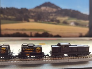 Stauferland-Oval: ÖBB 2041 mit Stammtischwagen Schorndorf
