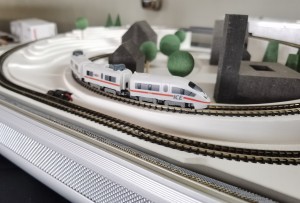 Märklin Solarkoffer mit Rokuhan Shorty und Stromversorgung via Netzteil :-)