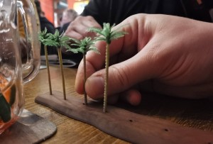 Amir hatte die Palmen dabei, Dennis die Steckplatte gedruckt