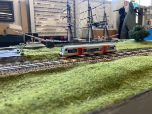 Regioschüttler vor Dreimaster