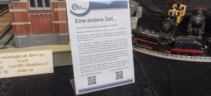 Wagenmodelle aus Architekturkarton, in der Not am heimischen Tisch gebastelt, nix vom Professionellen!