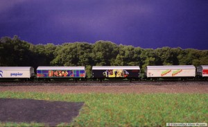 Re446_03.jpg