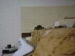 immer an der Wand lang ..... *zwinker*<br />Hinten wird es dann etwas Breiter und platz für ein kleines Einsiedlerhäuschen