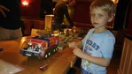 20170609_212158.jpg (147.15 KiB) 4858 mal betrachtet Mika brachte den Beweis dafür, dass Herpas neue 1:200er Flughafenfeuerwehr im Original von Playmobil stammt.