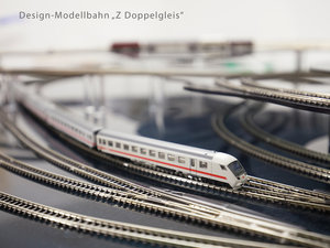 Design-Modellbahn--Z-Doppelgleis-3-©-aurelius-maier.jpg