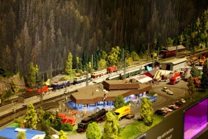 2019 04 Triberg-Land_14-04-19_0069.JPG (180.33 KiB) 3770 mal betrachtet Bahnhof Triberg im TribergLand