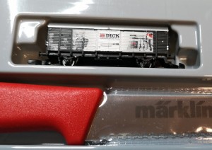 Märklin Schriftzug auf der Messerschneide