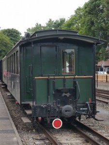 Personenwagen für den letzen Zug des Tages